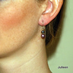 Mauve pearl earring